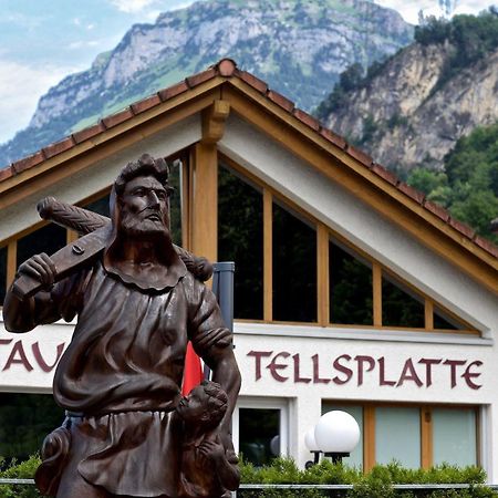 Hotel Tellsplatte Sisikon Exterior photo